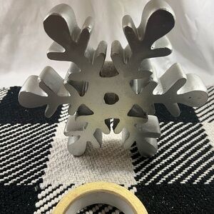 Elegant Silver Snowflake Ornament